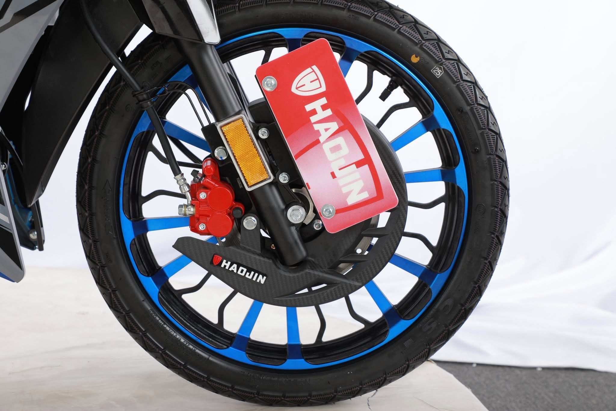 Roue avant vue droite